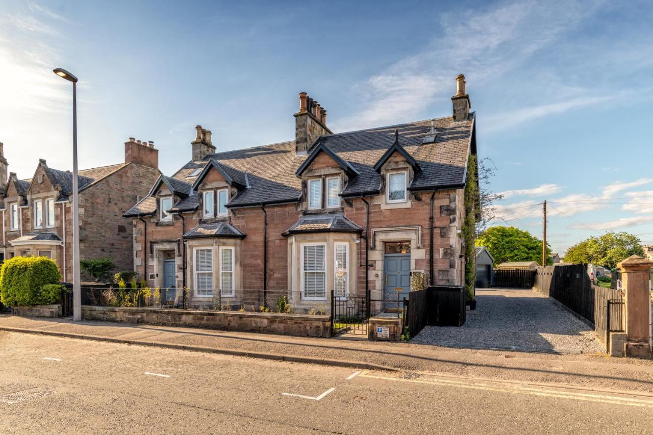 Pamper Yourself In Our Double Sized Copper Tub -2 Bedroom Villa Inverness Exterior foto